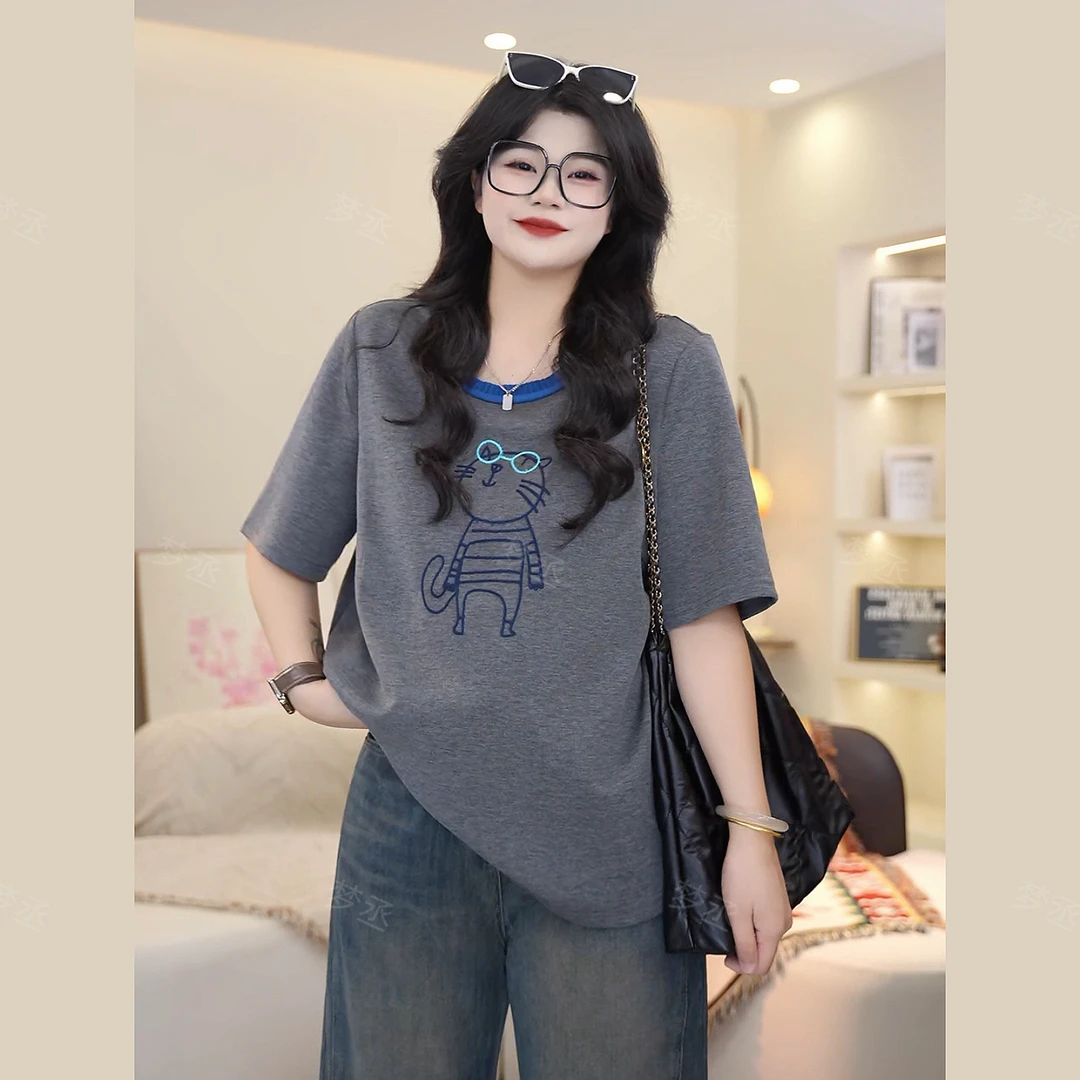 梦丞-早秋大码女装可爱显瘦百搭撞色眼镜小猫刺绣开叉短袖T恤