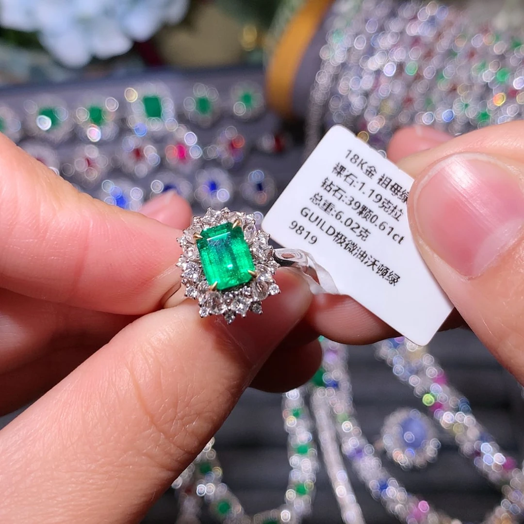 【闪购商品】祖母绿戒指18K金镶嵌