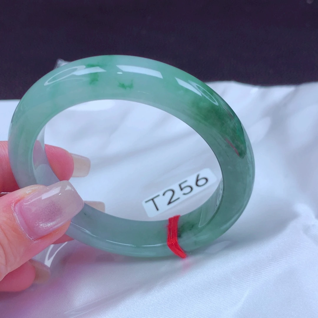 翡翠手镯未镶嵌手镯88