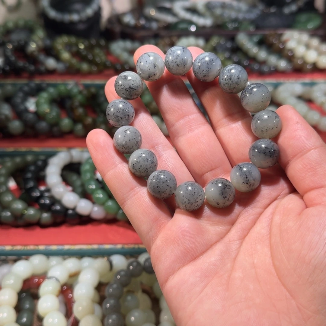 和田玉未镶嵌手串