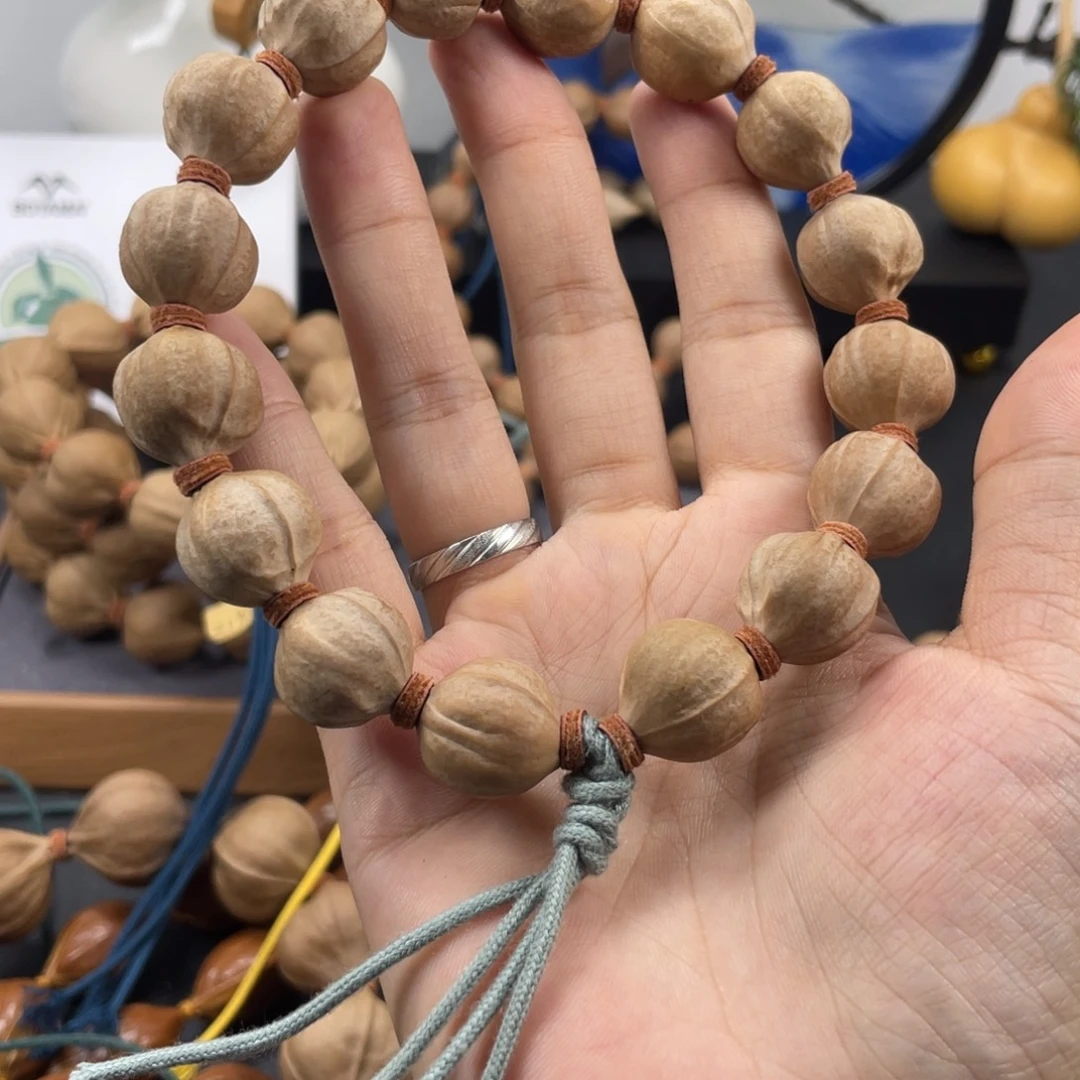 徐***彭木质蜜桃臀百年老树