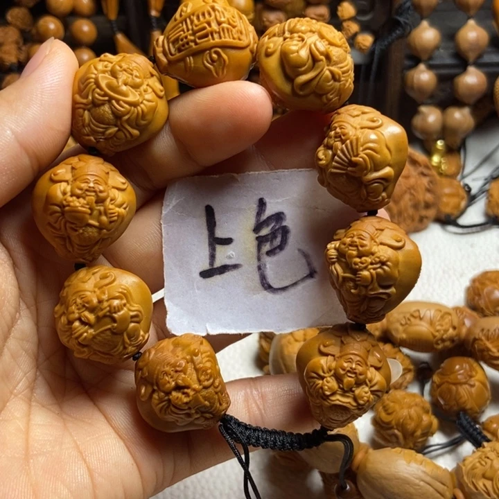 【闪购商品】橄榄核手串/手链记**空九龙财神