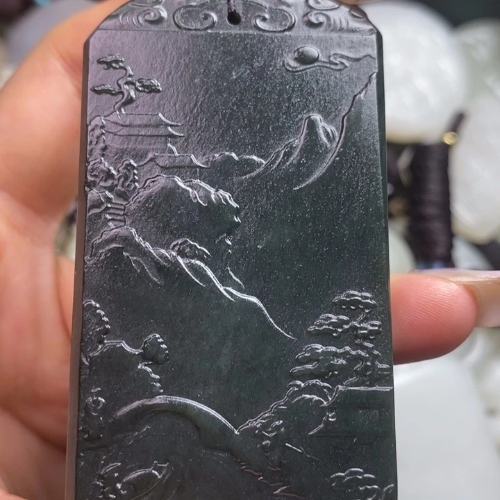 和田玉未镶嵌颈饰