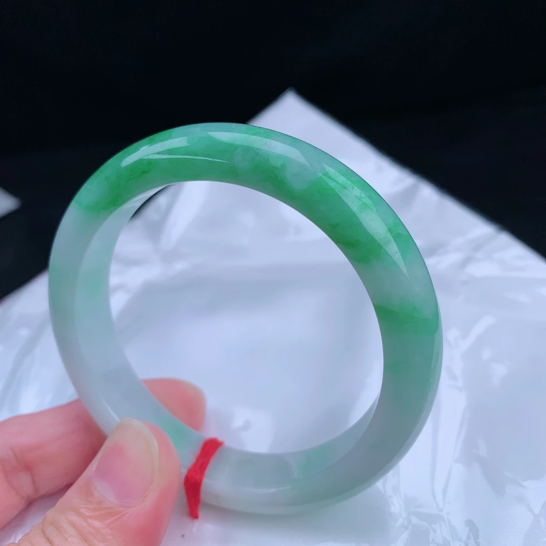 白底飘阳绿56 圈口有包容01