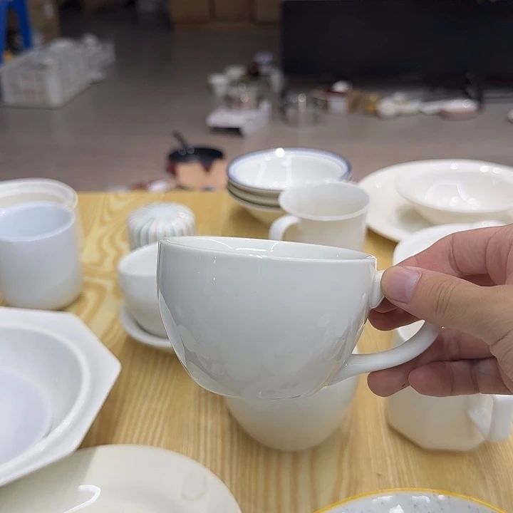白瓷微瑕暖白半个爱心手柄圆圆咖啡杯