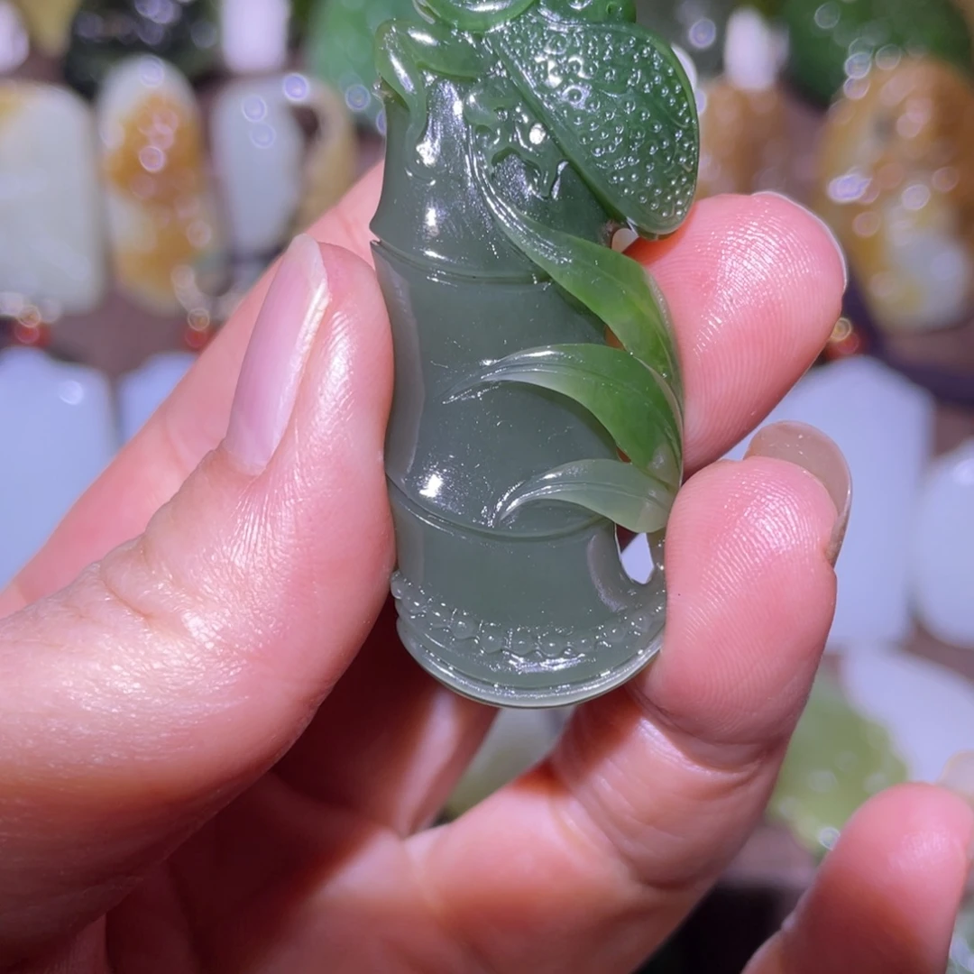 和田玉未镶嵌挂件