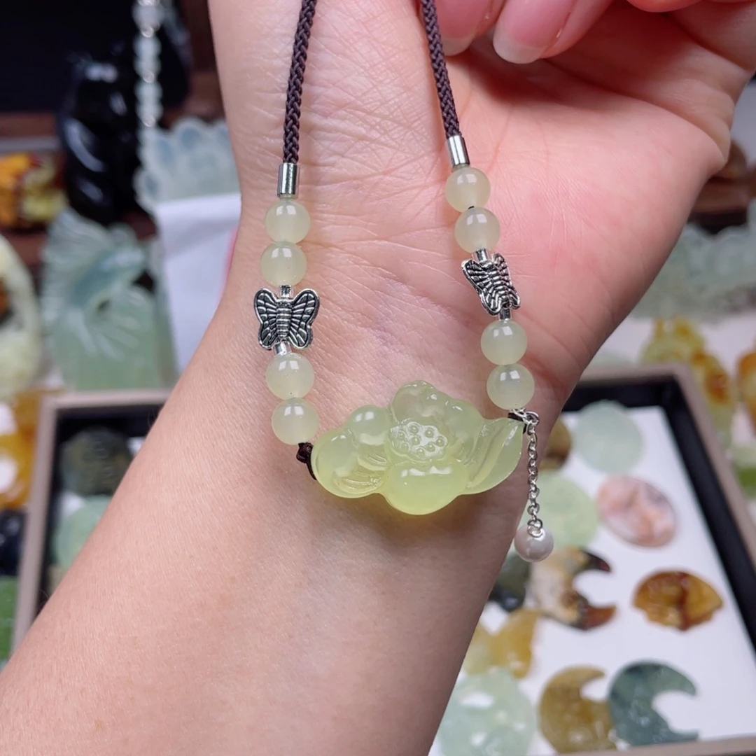 蛇纹石玉未镶嵌颈饰