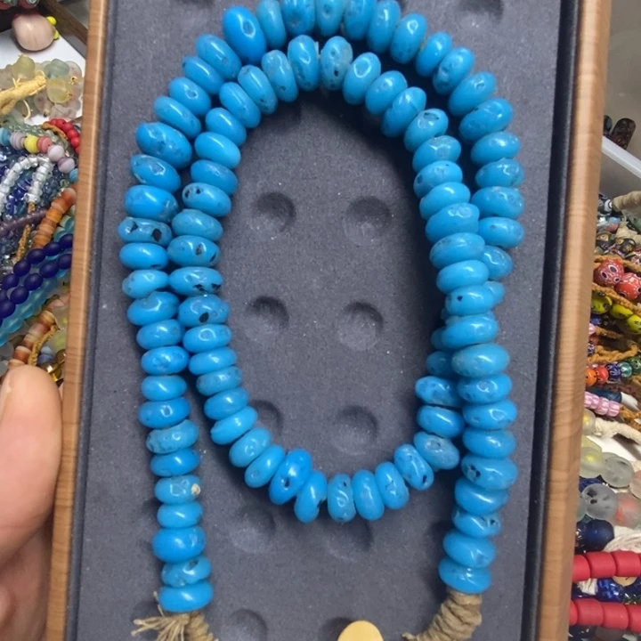 颈饰琉璃破破珠