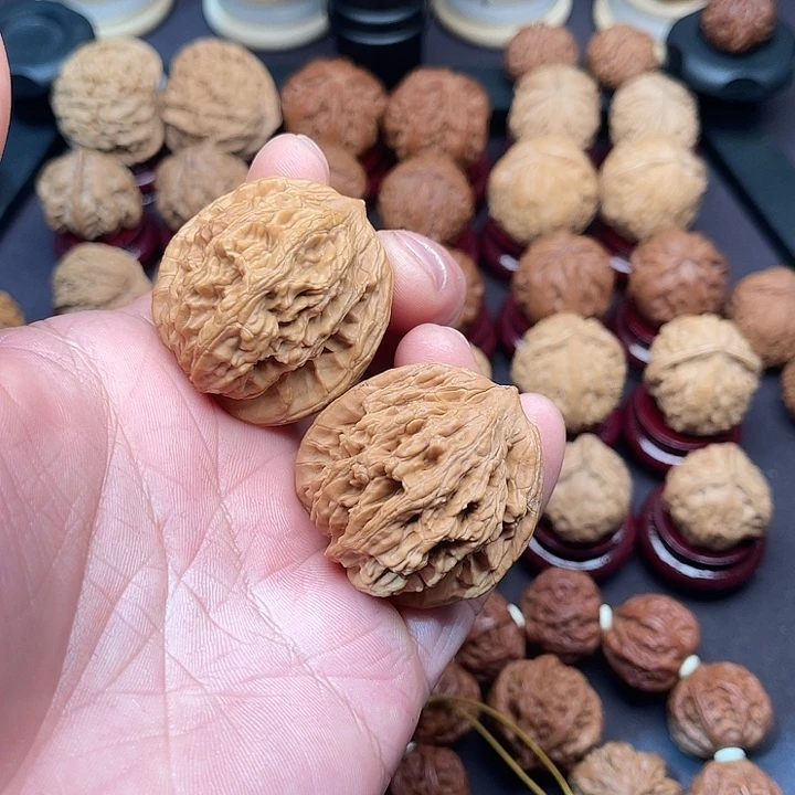 文玩核桃把件38虎头