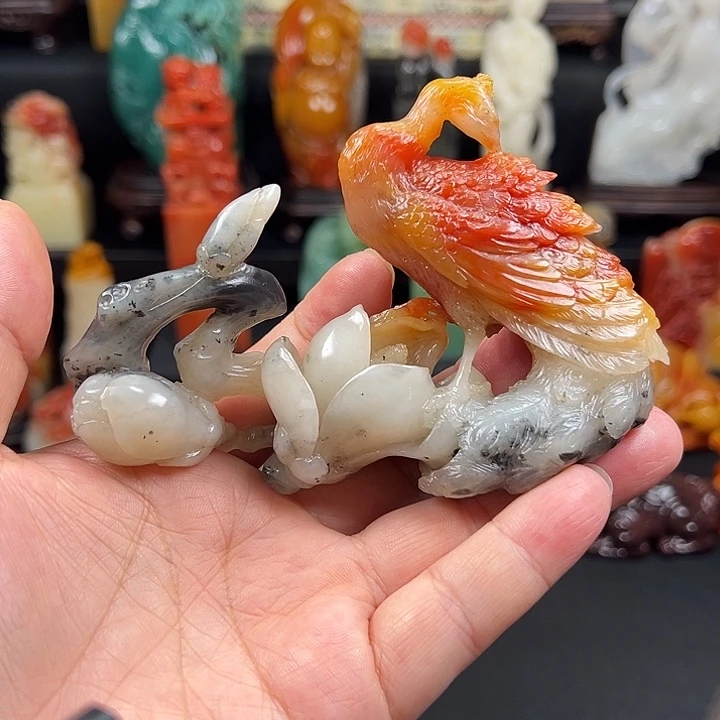 寿山石老性五彩芙蓉石