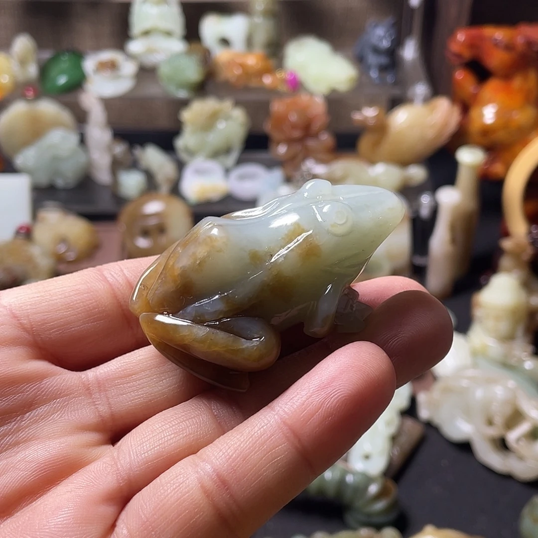 萬***行和田玉（糖玉）未镶嵌颈饰