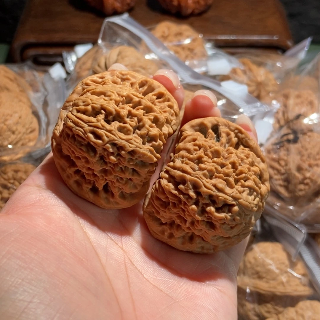 文玩核桃吊坠南疆