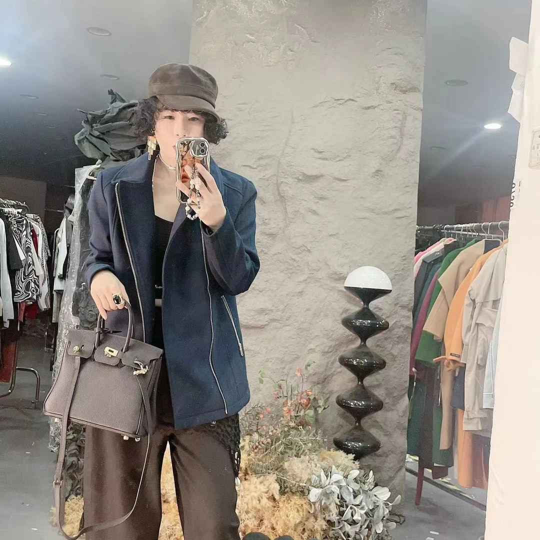 020-休闲设计师翻领纯色长袖ins商务通勤宽松纽扣女西装