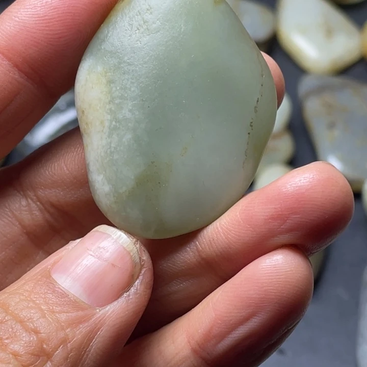 和田玉未镶嵌珠宝半成品