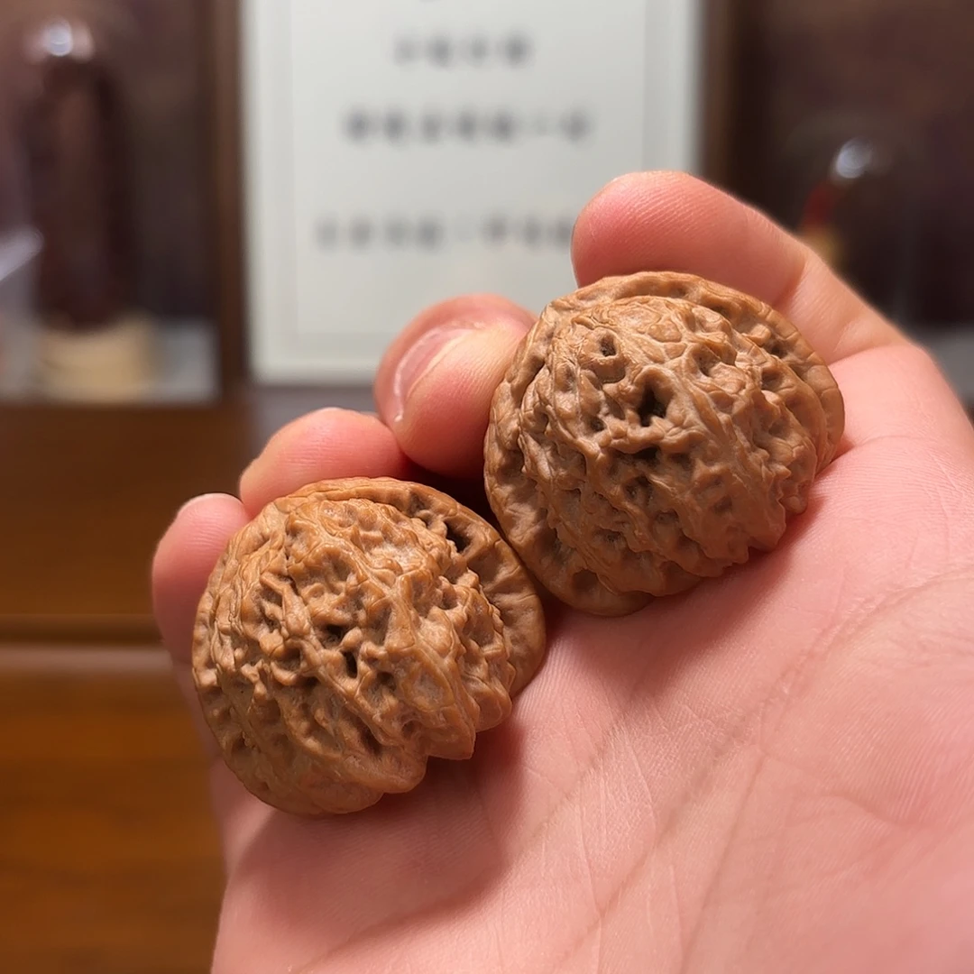 文玩核桃吊坠全品三角白35