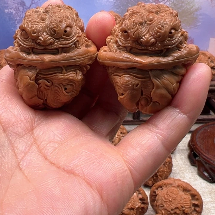 J***铁核桃把件蛤蟆头龙蟾