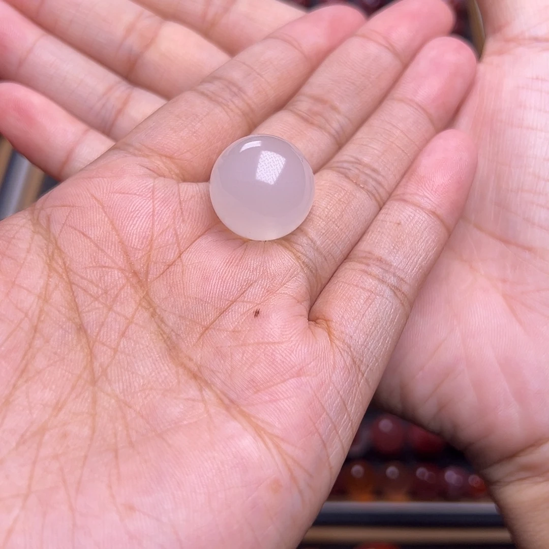 贱***黄玛瑙/玉髓未镶嵌珠宝奇石川料荔枝冻圆珠福利价