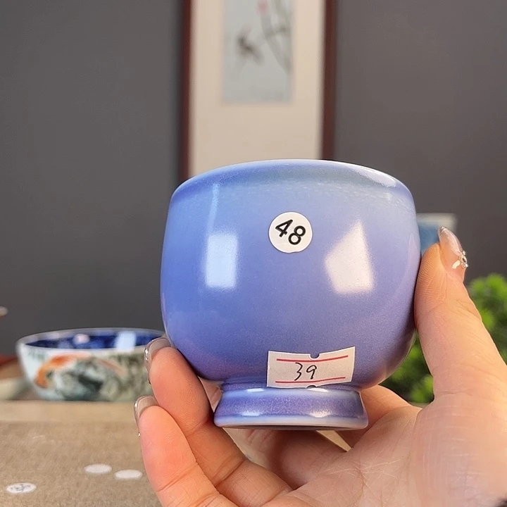 摆件景德镇陶瓷茶杯里