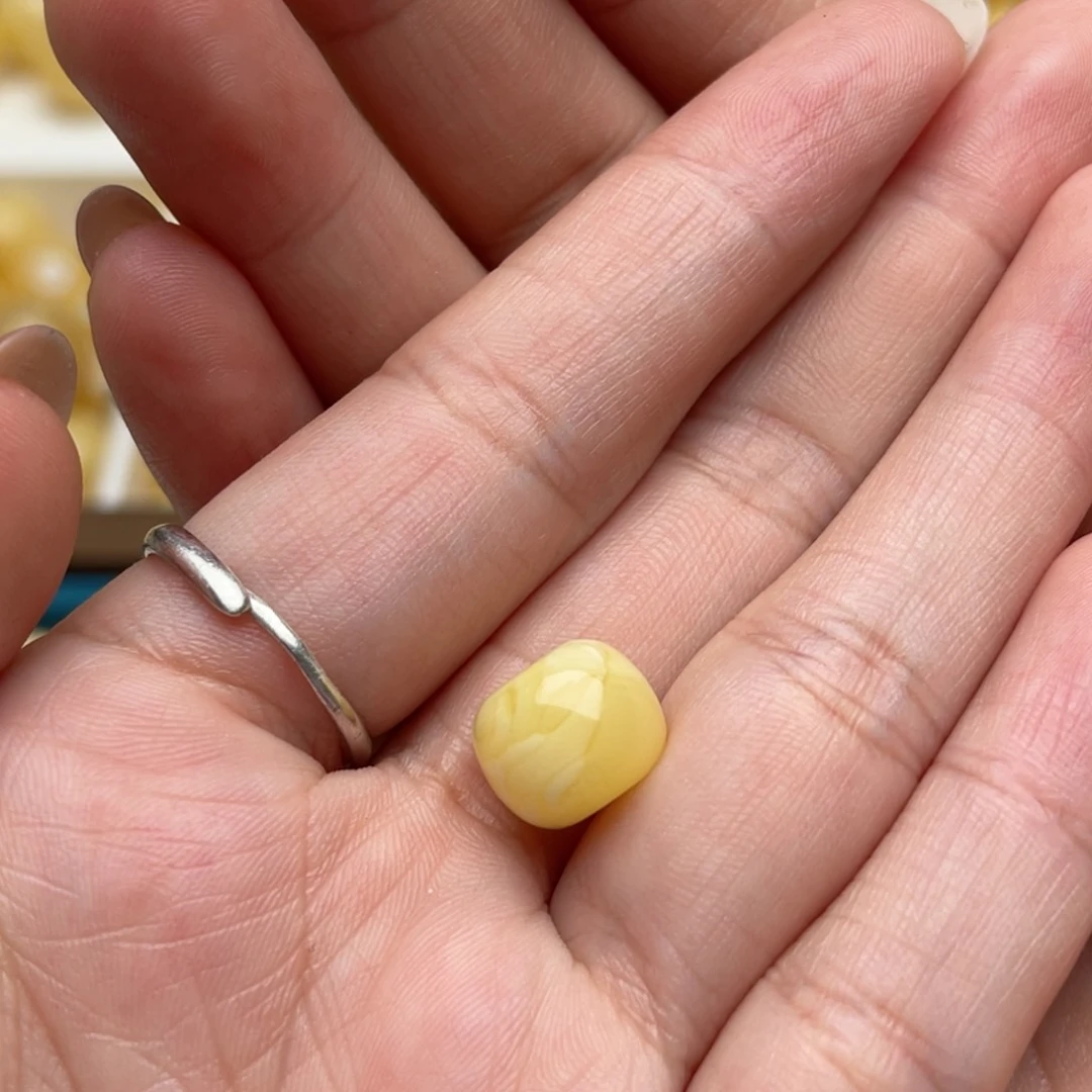 未镶嵌琥珀裸石轻*蜜蜡梦