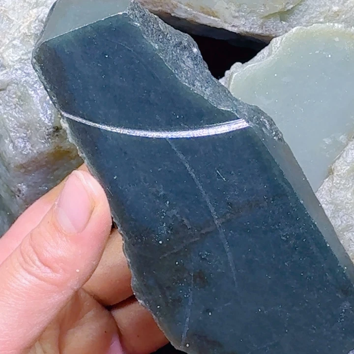 和田玉未镶嵌珠宝半成品