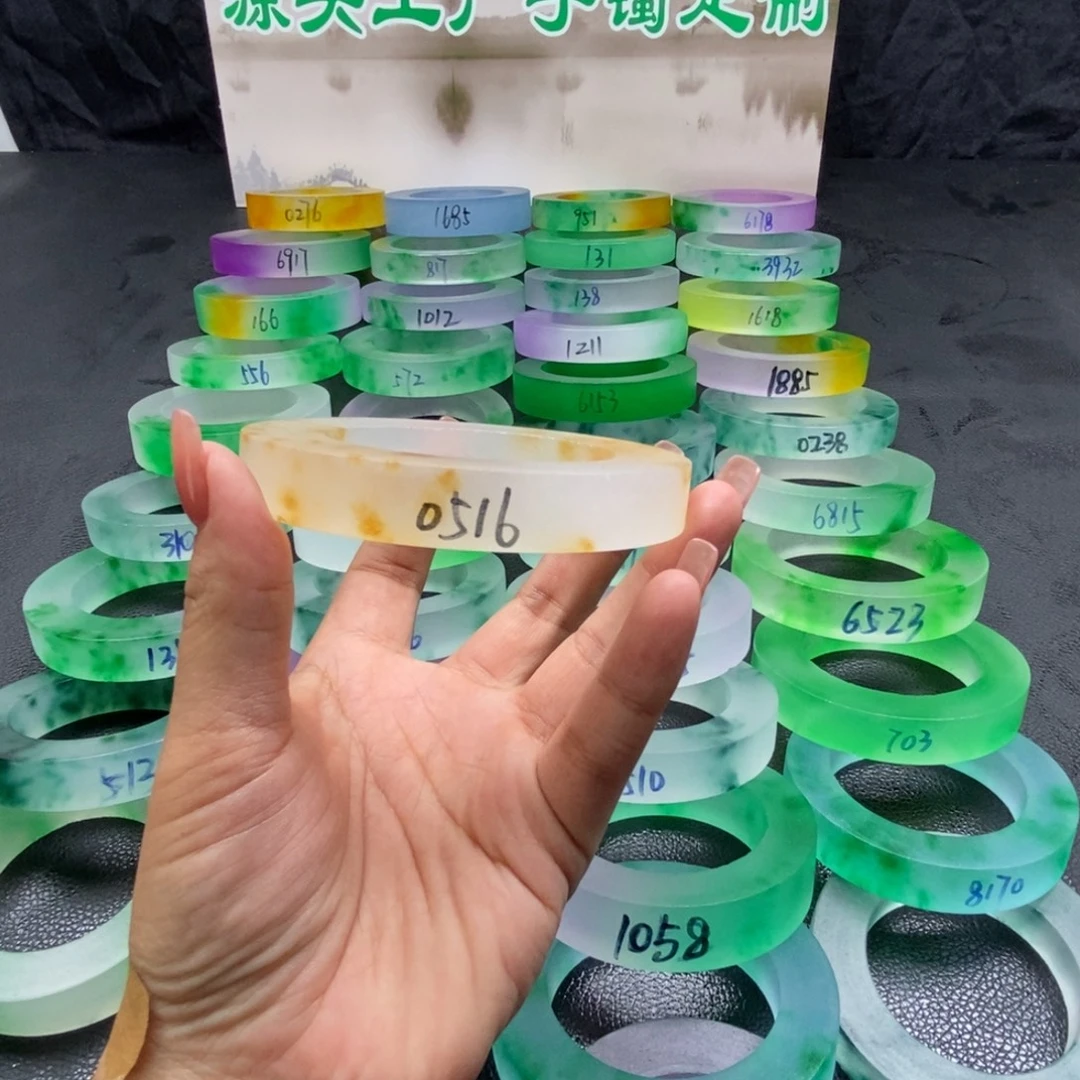 এ****玉时尚百搭独龙翠手镯