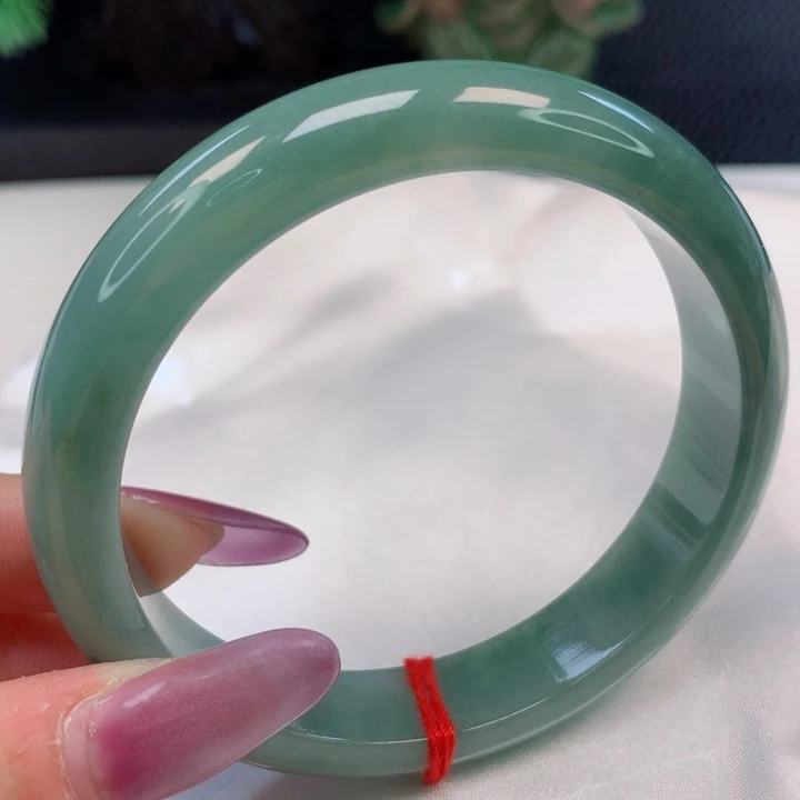 翡翠手镯未镶嵌58圈