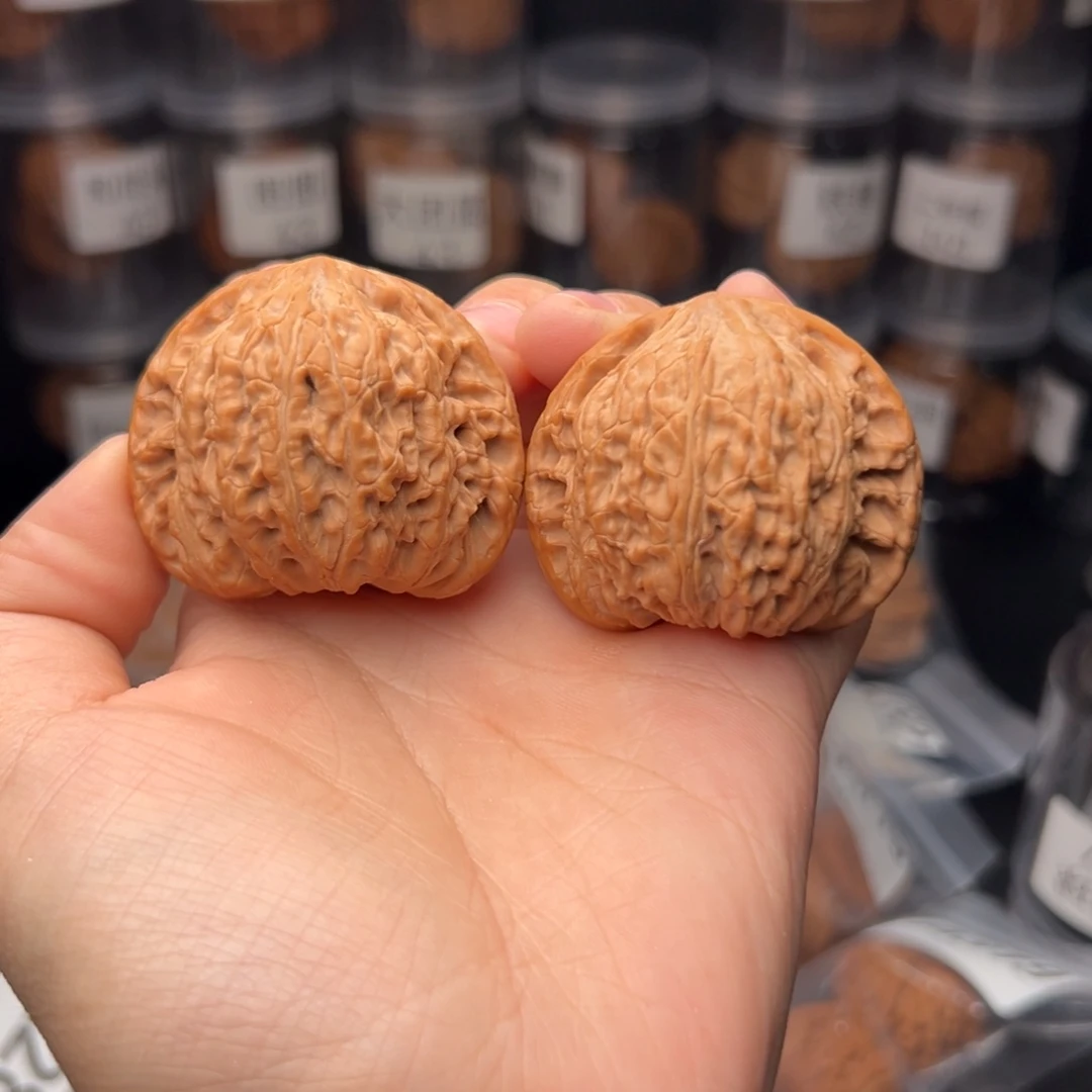 文玩核桃吊坠蒙*乐绣球