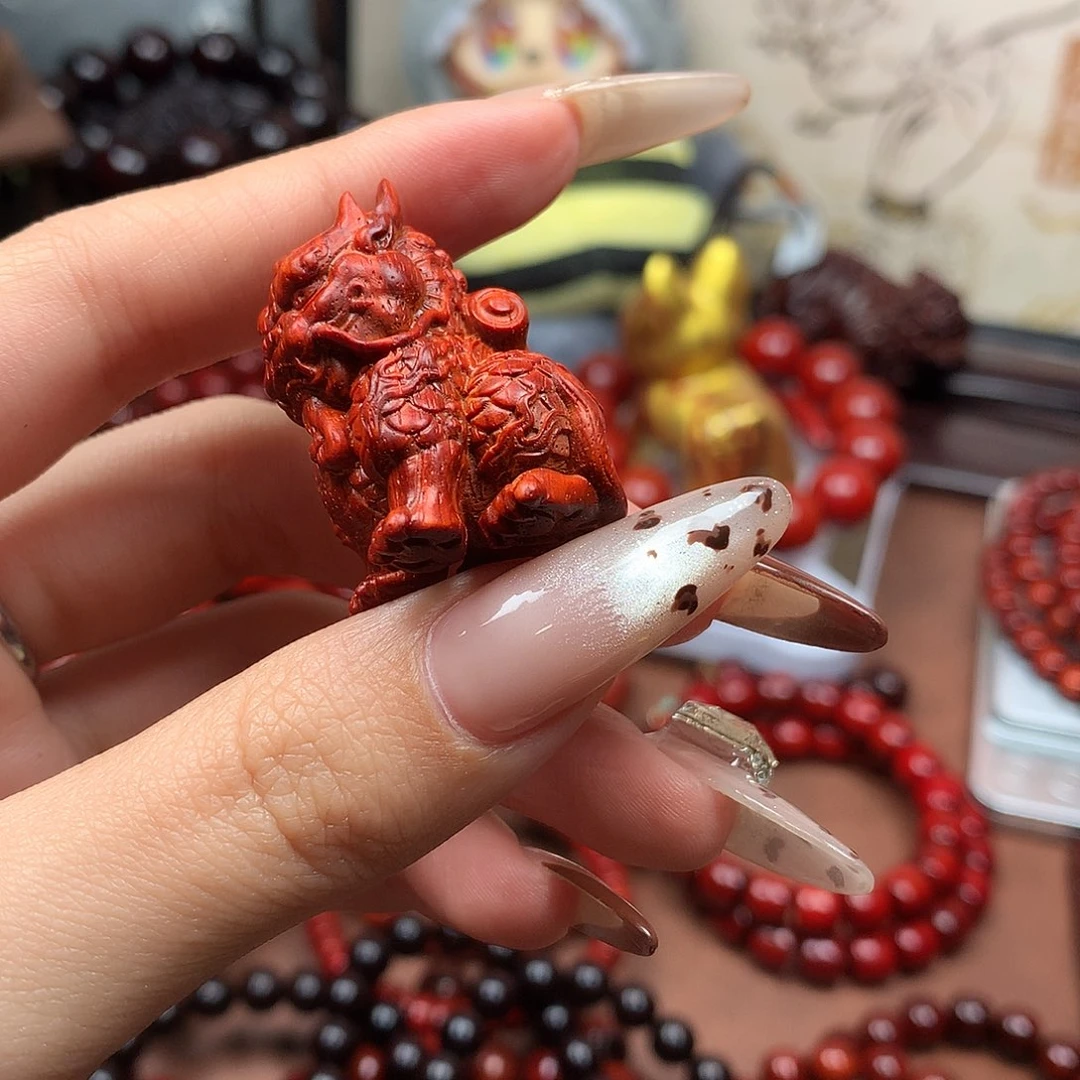 千***表檀香紫檀（小叶紫檀）麒麟