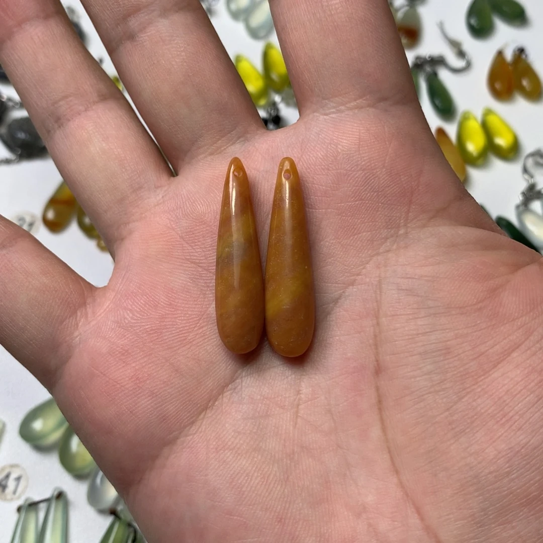 G***o蛇纹石玉未镶嵌耳环