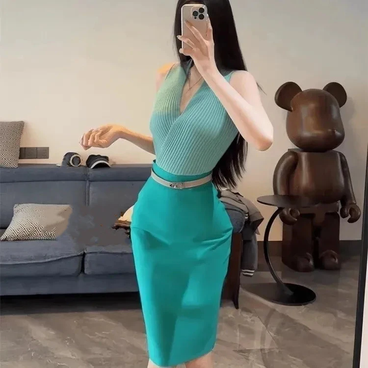 性感交叉挂脖背心女夏季高腰显瘦绿色半身裙两件套