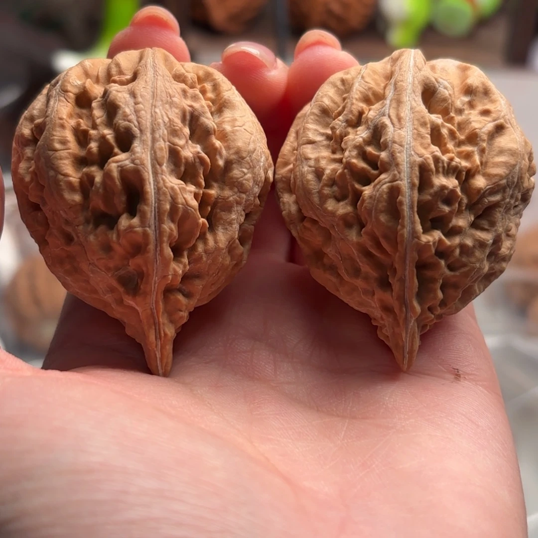 文玩核桃把件小蛙花皮42