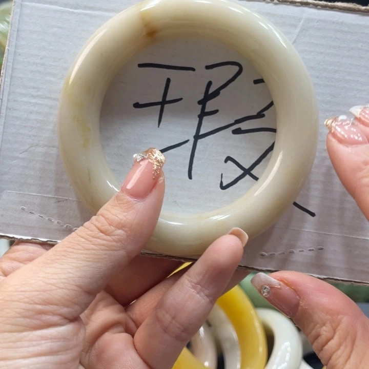 o***7石英质玉未镶嵌珠宝奇石56