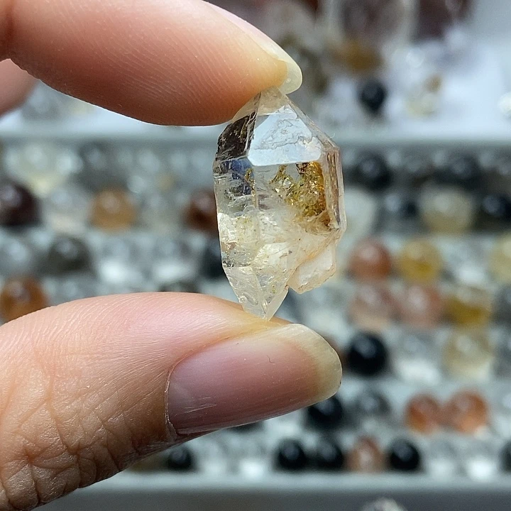 未镶嵌水晶颈饰油胆共生