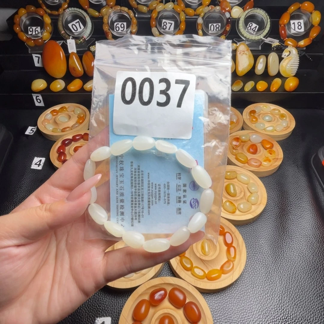 未镶嵌手串和田玉