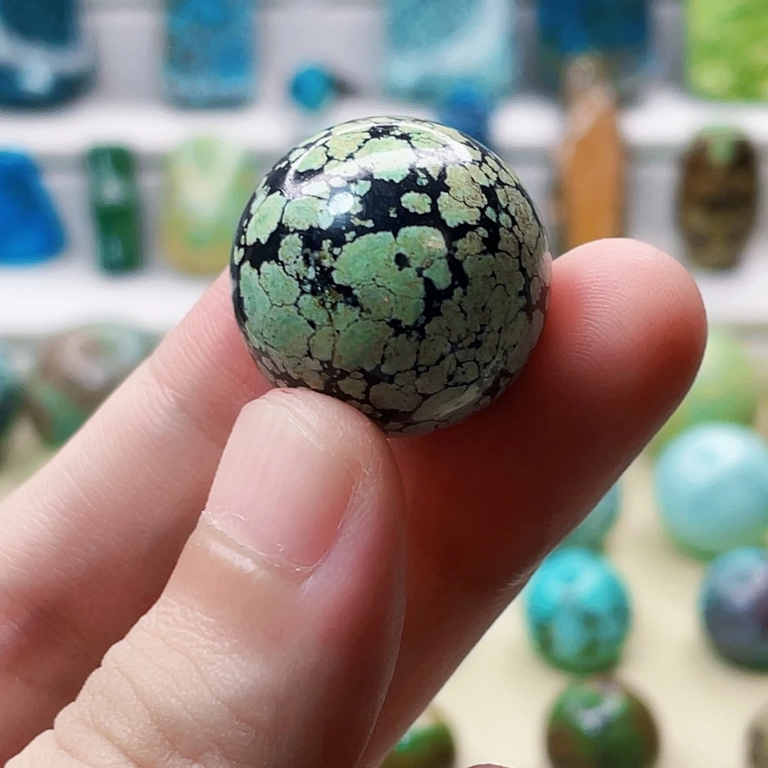 绿松石未镶嵌颈饰