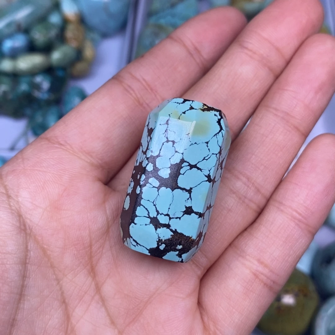 M***叔绿松石未镶嵌挂件