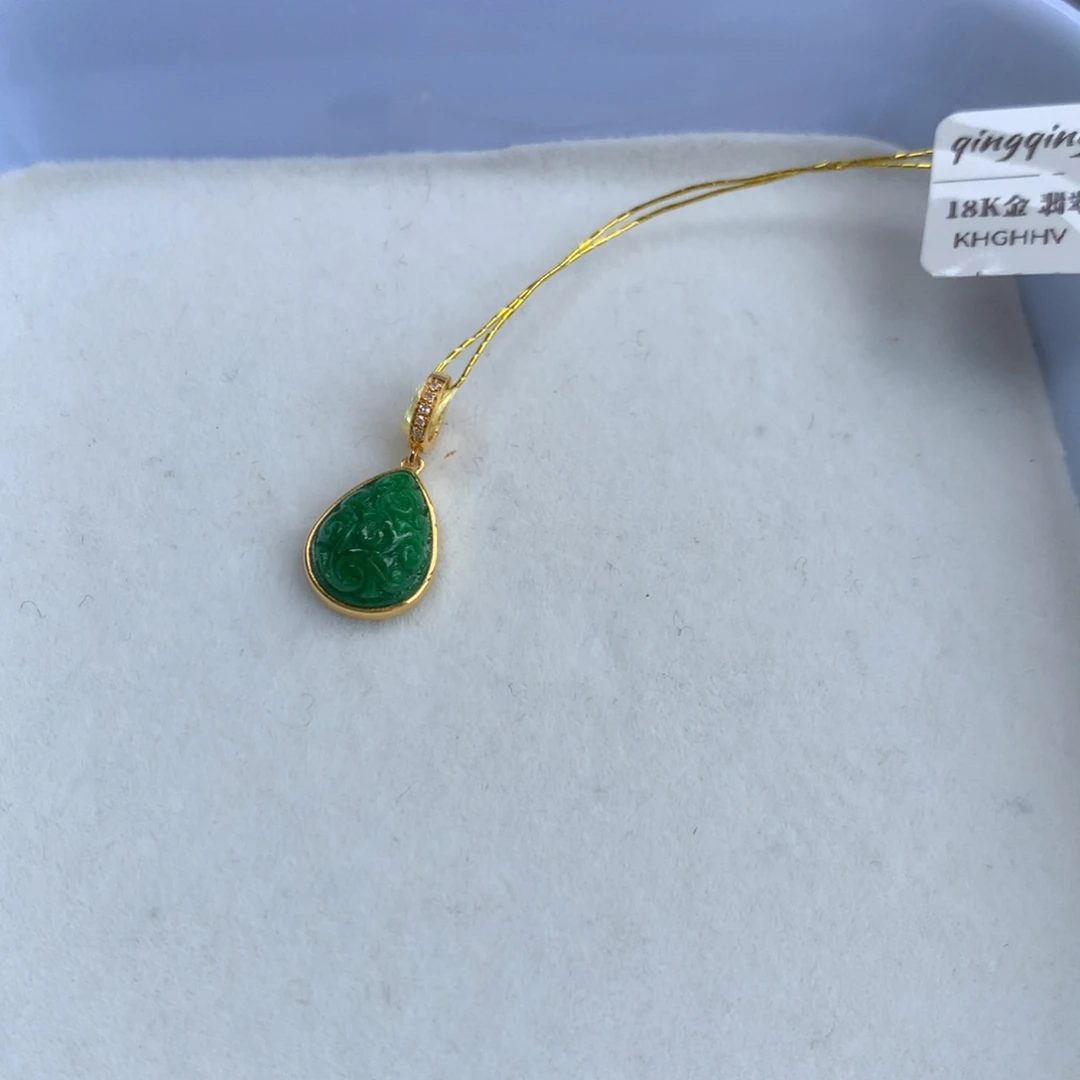 颈饰18K金镶嵌翡翠水