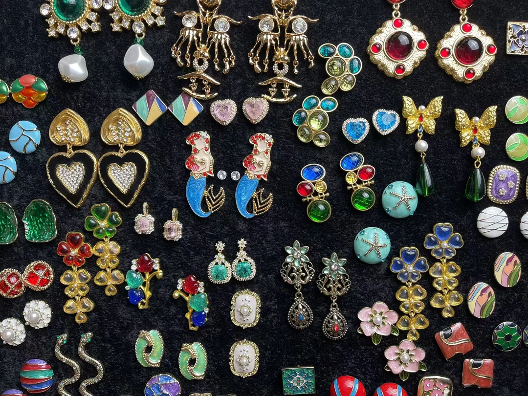 铜合金锆石耳饰 铜合金耳饰青岛外贸复古轻奢气质时尚