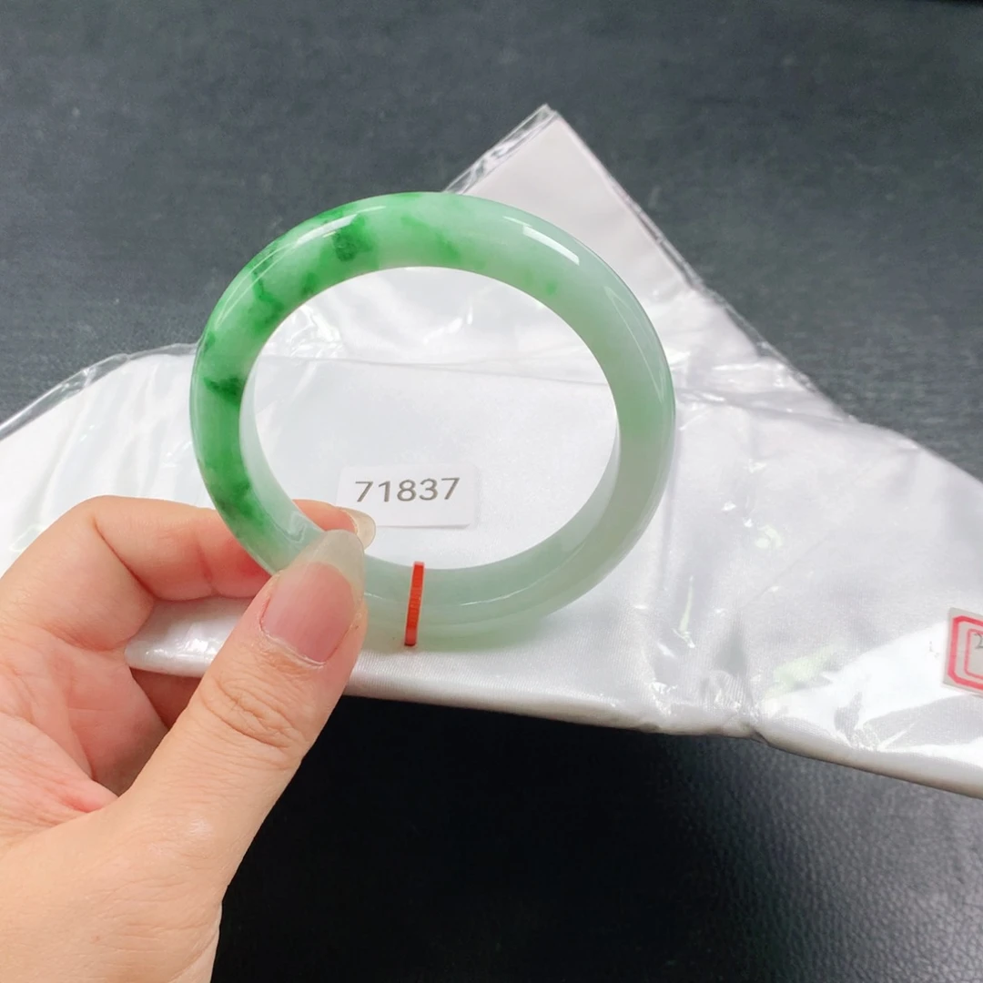 翡翠未镶嵌手镯03