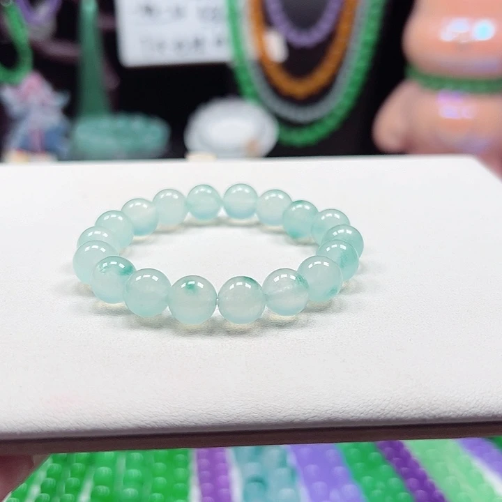 挽*卡9+。   18颗飘蓝花
