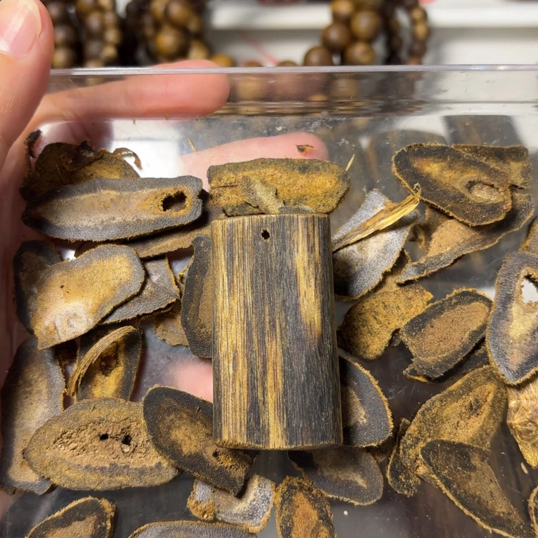 沉香碎屑沉香原汁原味，沉香