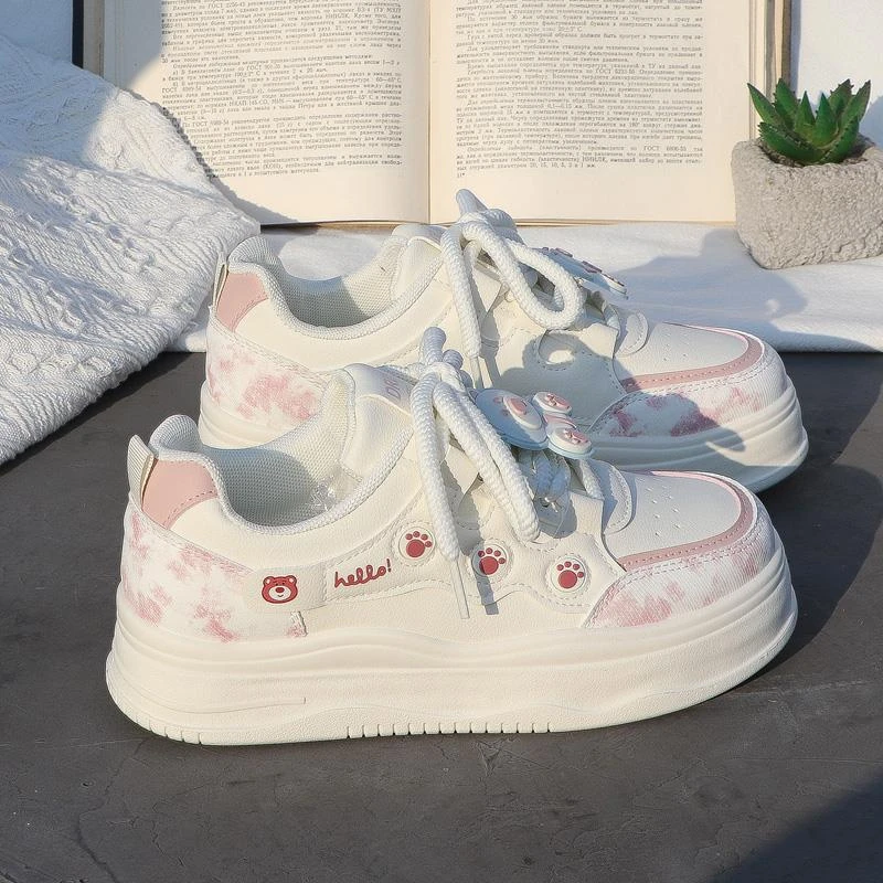 小众可爱风爆款小白鞋女学生春季新款百搭休闲时尚运动板鞋女