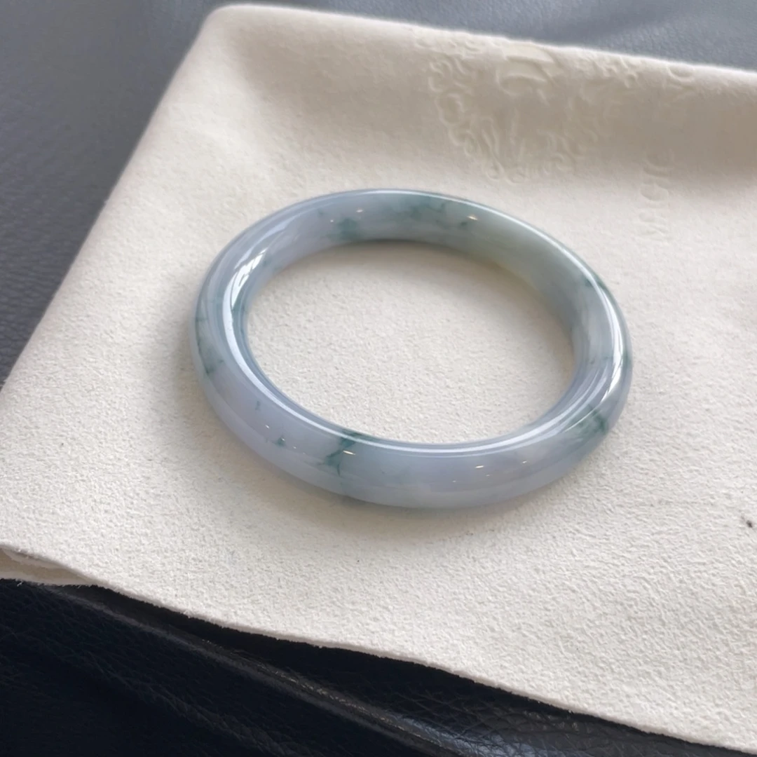 翡翠未镶嵌手镯纹裂55.6