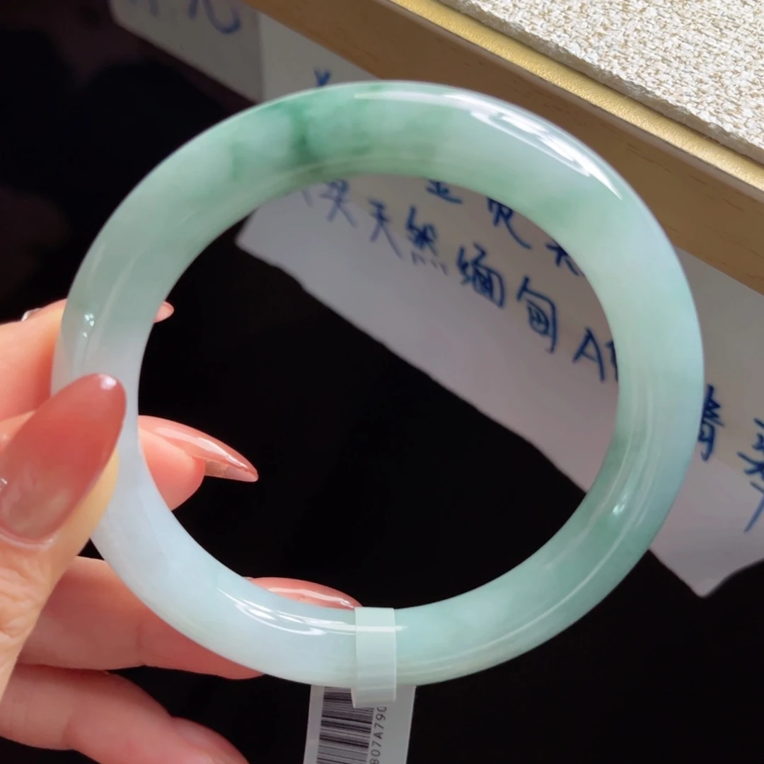 翡翠未镶嵌手镯手镯