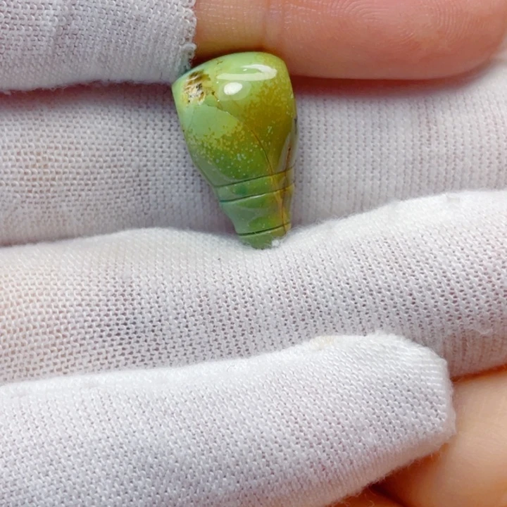 绿松石未镶嵌饰品