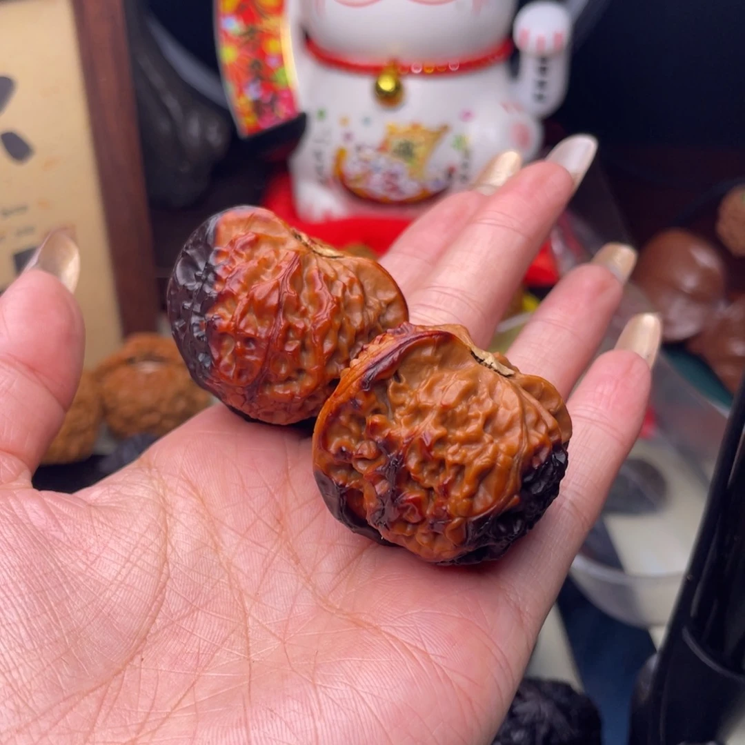 文玩核桃吊坠?**?宫灯