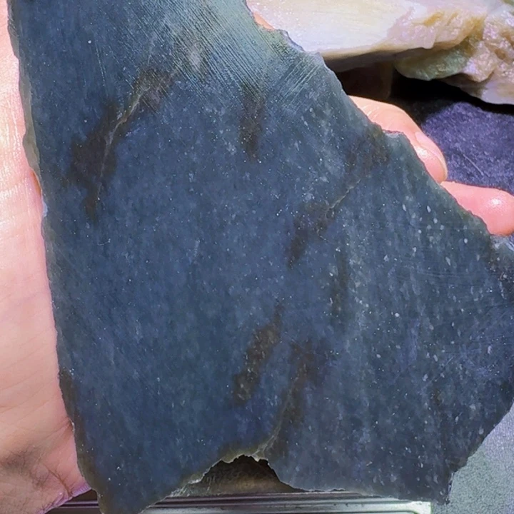 未镶嵌和田玉（糖玉）珠宝半成品