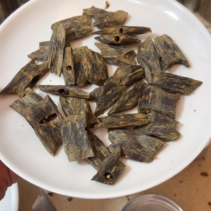 沉香碎屑沉香黑棋高油熏香块料50