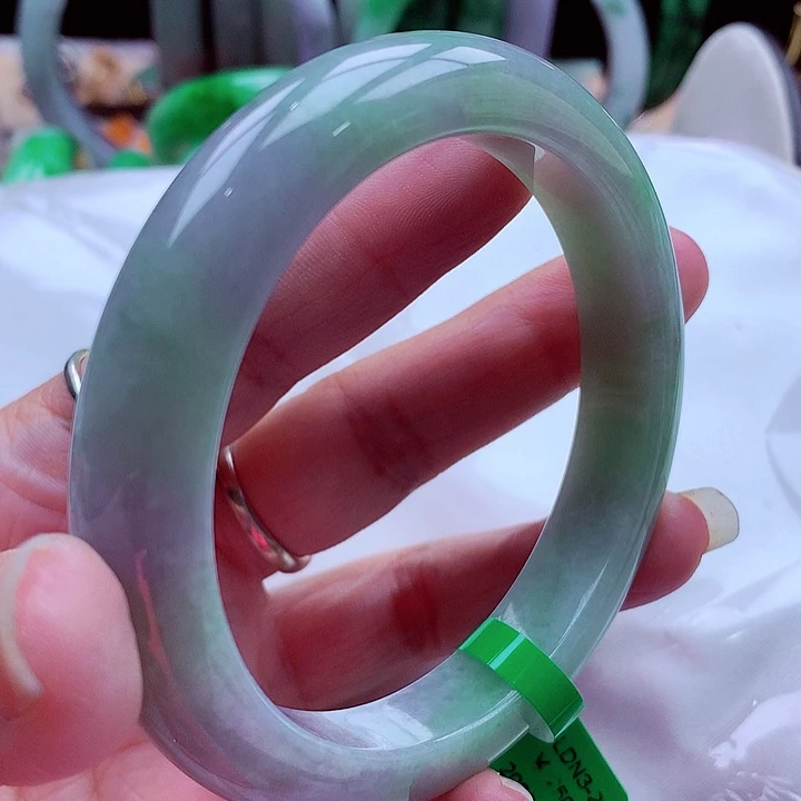 翡翠未镶嵌手镯翡翠