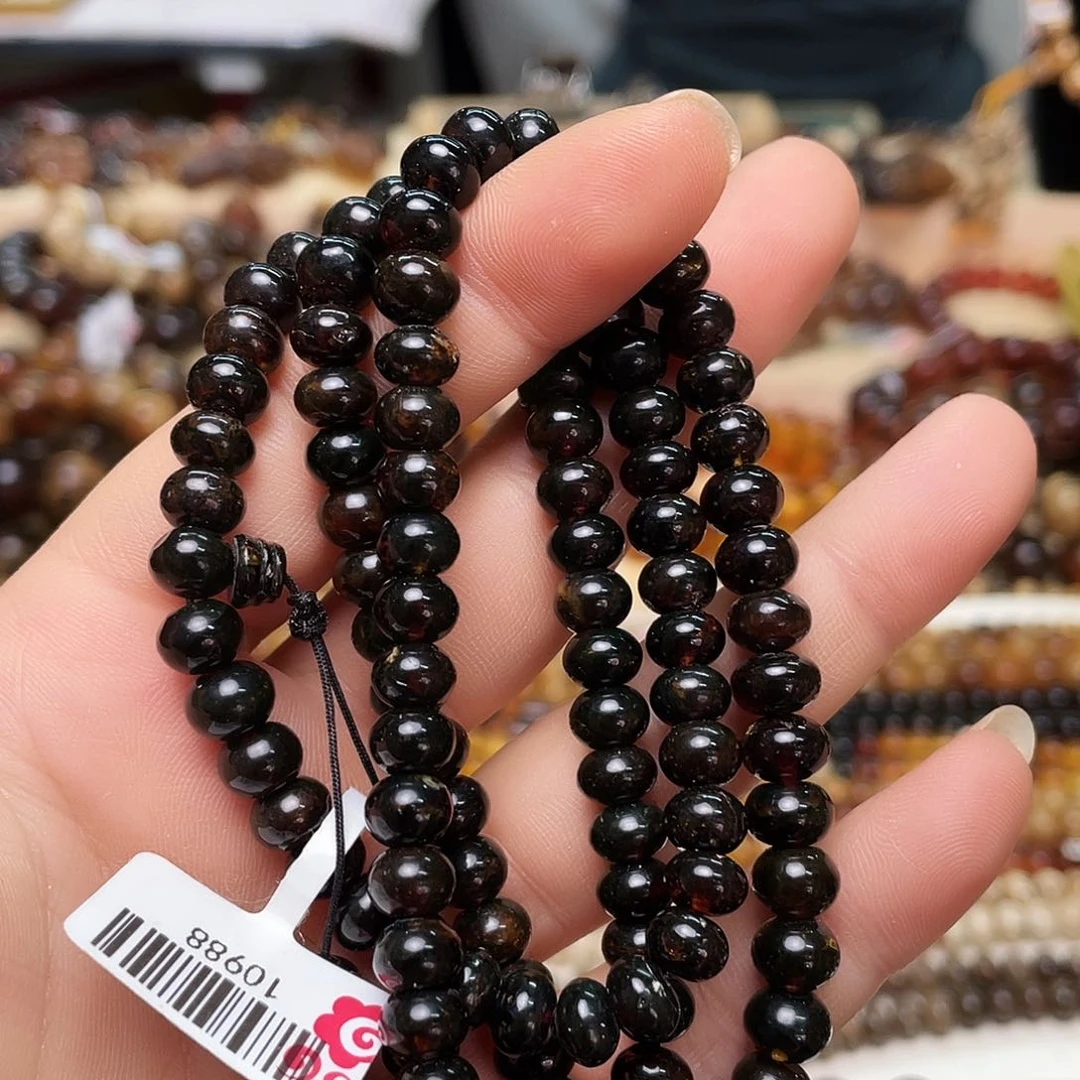 琥珀裸石未镶嵌小**妈七10988